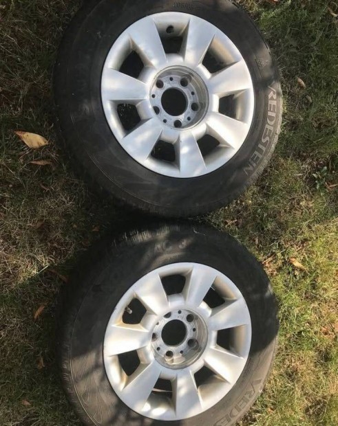 BMW, 4 db 15 colos felni, 4 vszakos 60%-os gumikkal