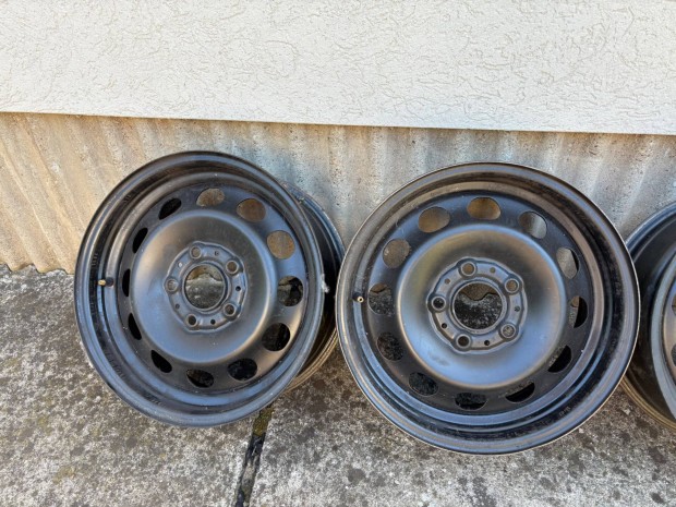 BMW acélfelni 16 1-es sorozat 5x120 Lemezfelni ET42