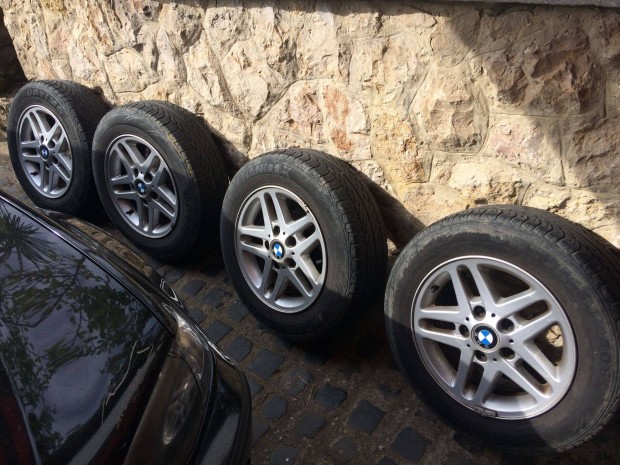 BMW alufelni 15" nyri gumival