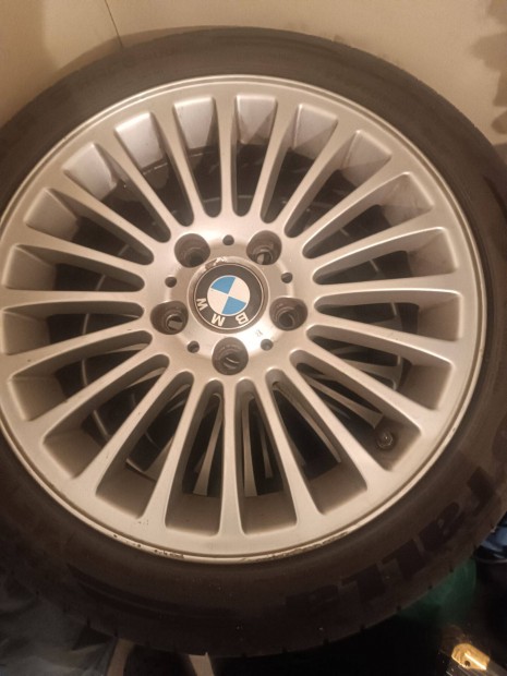 BMW alufelni + gumi szett elad�