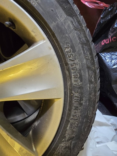 BMW alufelni + tligumi 225 55 r17 
