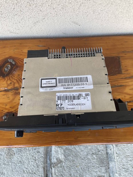 BMW aut�s fejegys�g