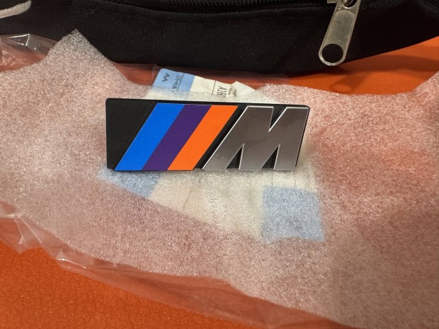 BMW e30 M technic log emblema