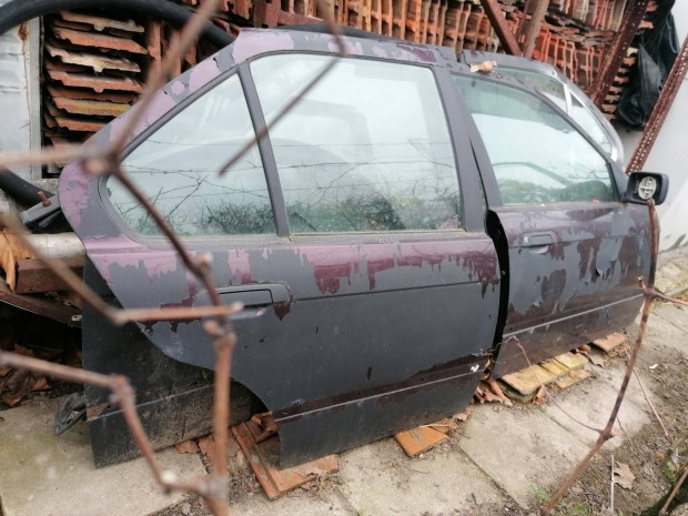 BMW e36 325i-328i benzines szem�lyaut�hoz alkatr�szek elad�k. 