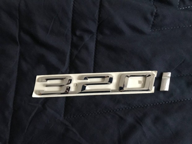 BMW e36 gyri 320 i jel felrat emblma elad