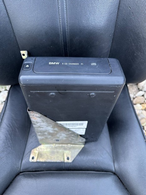BMW e38 CD trak