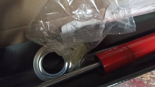 BMW e39 sedan hts lengscsillapt Koni