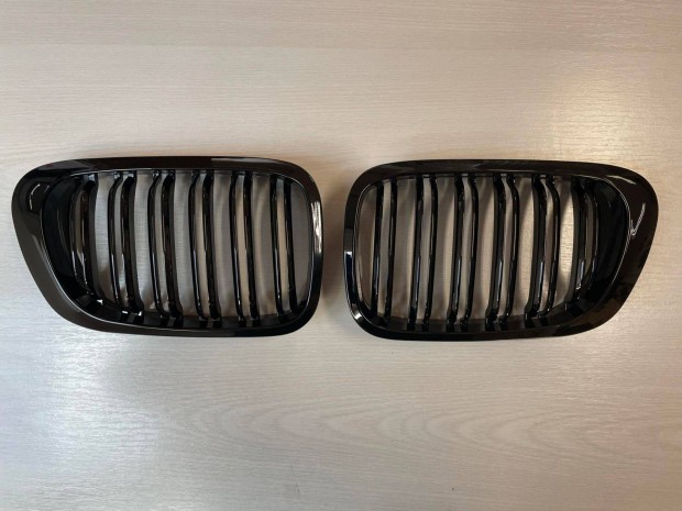 BMW e46 preface coupe/cabrio vese hűtőrács 2x6 dupla pálca lakk fekete