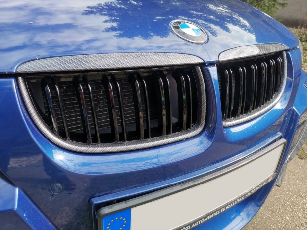 BMW e90 e91 preface vese / hűtőrács Karbon keret dupla pálca