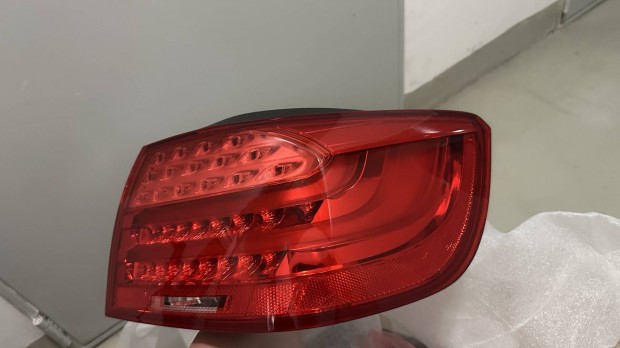 BMW e93 LCI gyári jobb hátsó lámpa