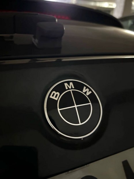BMW embl�ma 74 mm fekete , csomagt�r ajt�