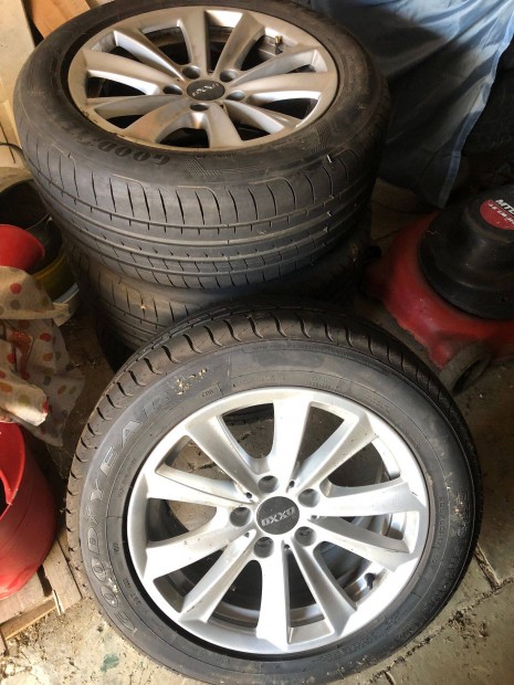 BMW f10 - es 17-es alufelni ny�ri gumival