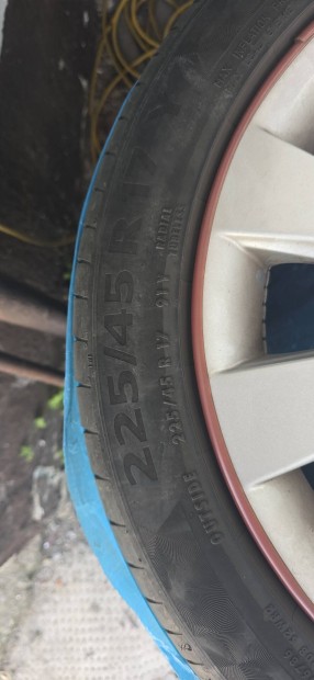 BMW felni Continantal gumikkal eladó