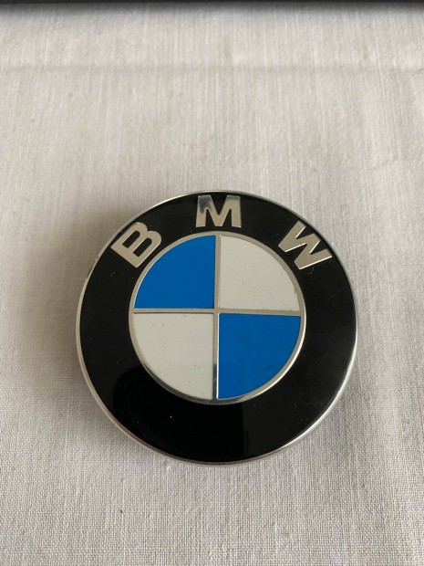 BMW felnikupak 58mm króm gyűrűvel
