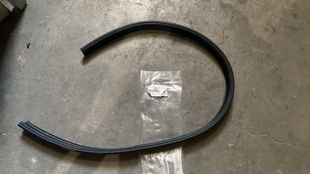 BMW gumi szigetels 51767239145 elad