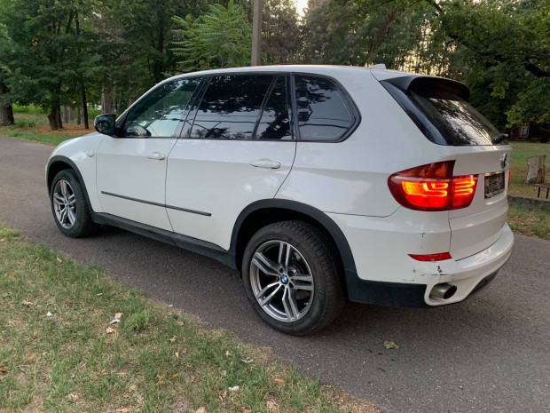 BMW gyári M-Sport style 623 alufelni 255/50 Pirelli kerék garnitúra