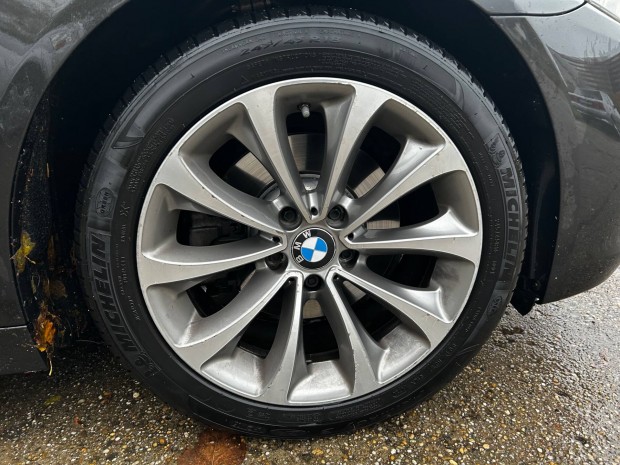 BMW gy�ri Turbine Styling 452 18-as alufelni, szenzorral, gumikkal