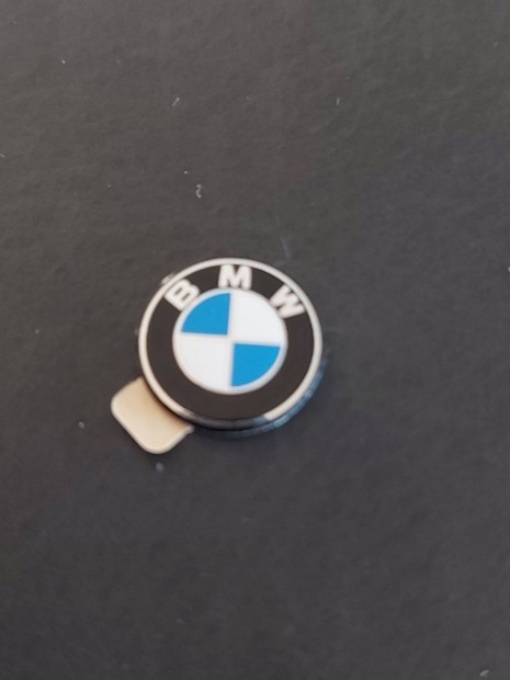 BMW gyári kulcs jel 1cm fém alap öntapadós 1900Ft Veszprém