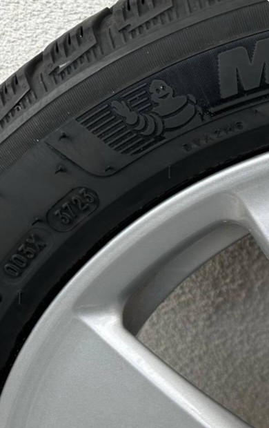 BMW i3 Michelin Alpin 155/70 R19 tli gumi Dot:3723 Pizza alufelni 