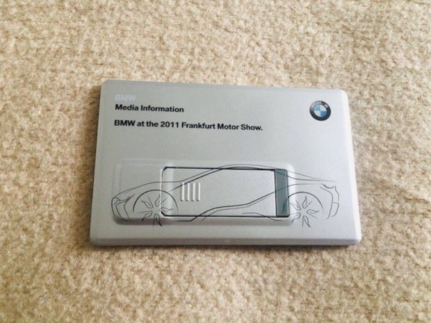 BMW i8 USB 2.0 kártya, lap formájú pendrive 4 GB