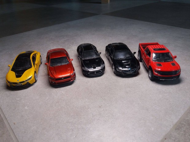 BMW i8, Ford Raptor, Maserati, Ford Mustang