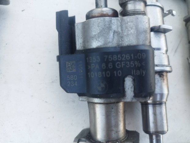 BMW injektor/befecskendezők eladók.13537585261-09