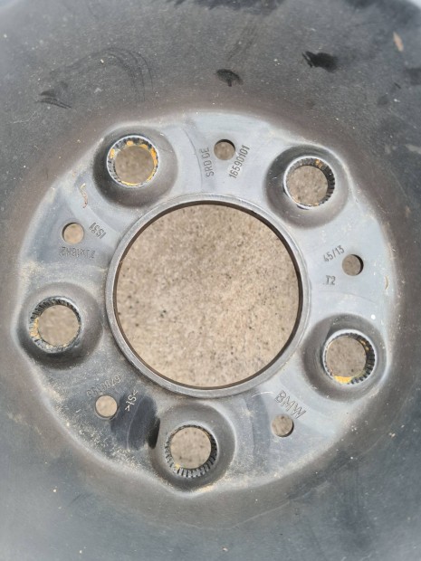 BMW lemezfelni, dsztrcsa