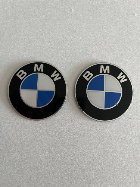 BMW motor 60 mm gyri bontott emblma 2 db 