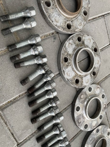 BMW nyomtávszélesítő 5x120