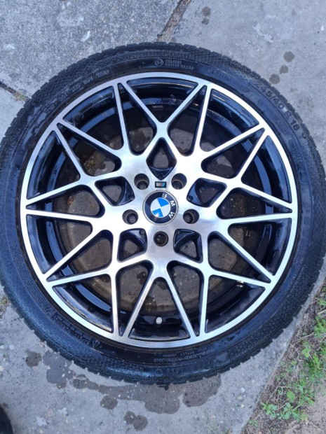 BMW style 666 felni 18as szett nyári gumival