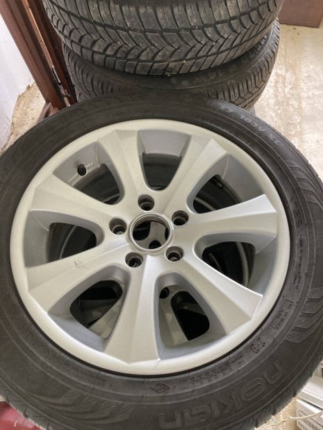 BMW x3 alufelni garnitra 235/55R17 tli gumival