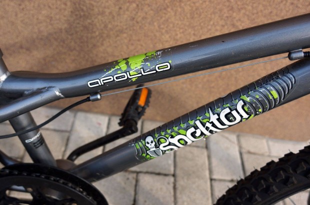 BMX kerkpr Apollo Spektor 20"-os