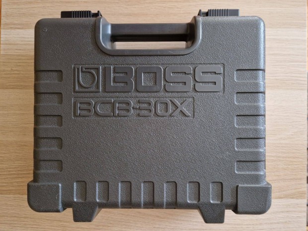 BOSS BCB-30X pedltart doboz