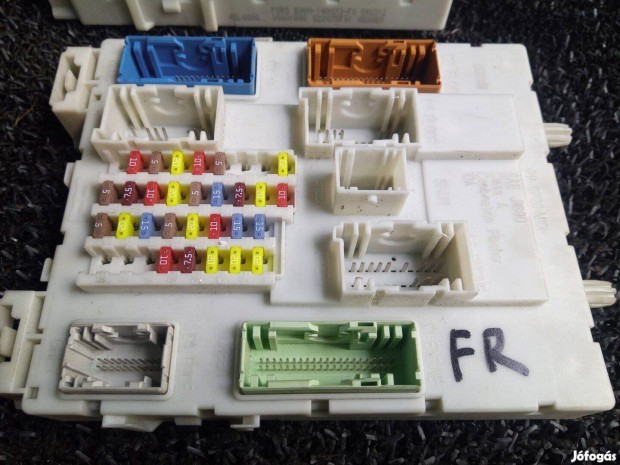 BV6N-14A073-FR Ford focus MK3 biztostktbla