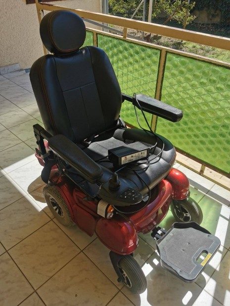 B-4220V Elektromos kerekessz�k, rokkantkocsi, �jszer� Szolnok