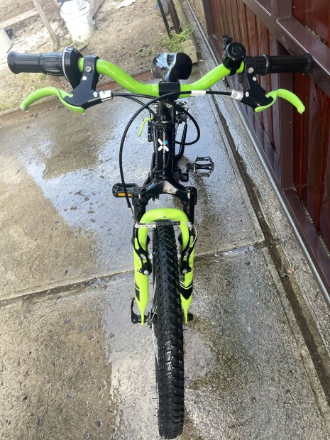 B-twin 16"-os kerekpar