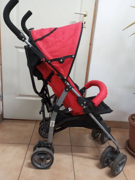 Babakocsi Sport, "esernyőre"csukható, dobozában