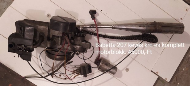 Babetta 207 kevs km-es komplett motorblokk