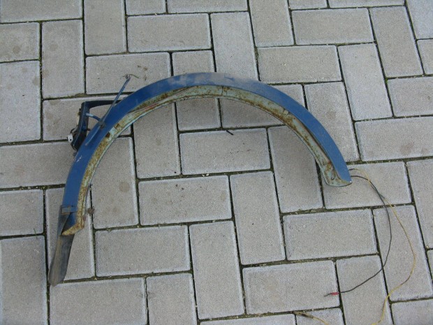 Babetta hátsó sárvédő 1