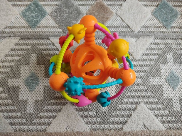 Baby space ball - Kszsgfejleszt labda bbijtk (19 cm)