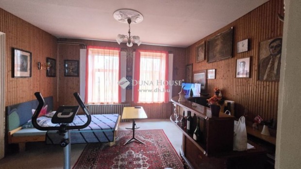 B�csalm�si 95 nm-es h�z elad�