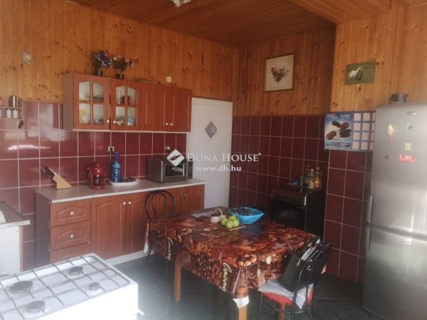 B�csalm�si elad� 172 nm-es h�z