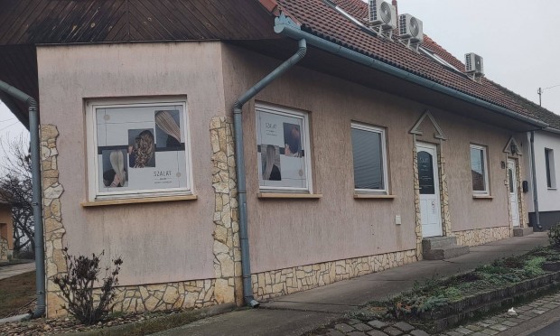 Baj�n �zlethelys�g Kiad� 120E/H� Sz�ml�val