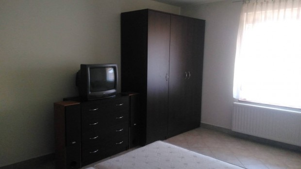 Bajon 30nm-�s lak�s kiad�