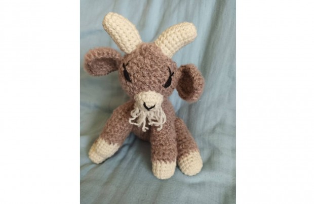 Bakkecske amigurumi bb