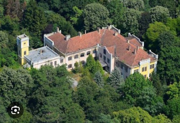 Bak�cai Majl�th-Kast�ly Elad�