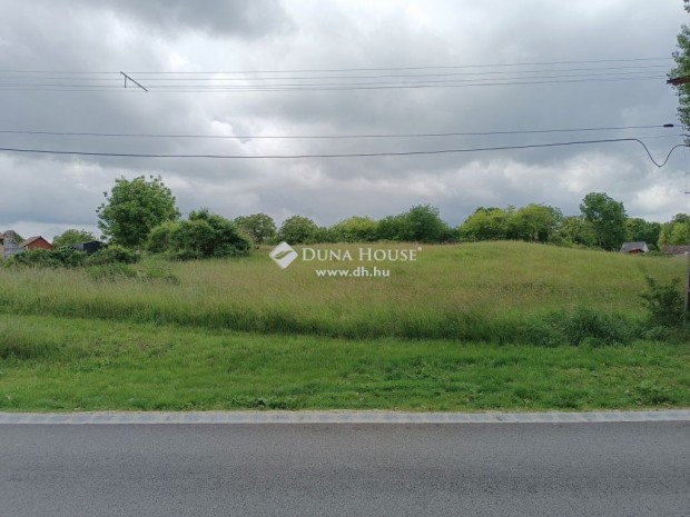 Bakonyp�terdi 7739 nm-es telek elad�