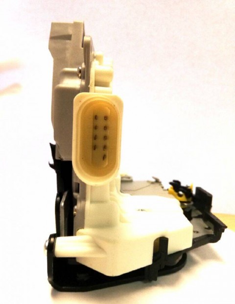 Bal els kzpontizr Audi A3,A4,A6,A8 4F1837015E