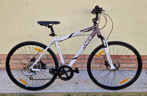Balance ff. cross trekking,Lx Deore 27 seb., hidraulikus  t�rcsaf�k