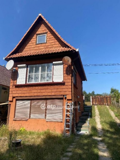 Balassagyarmati elad� 55 nm-es h�z